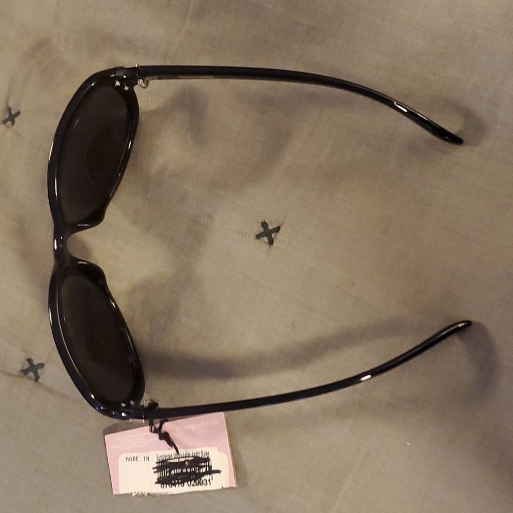 Foster Grant Sunnies - Picture 2 of 6